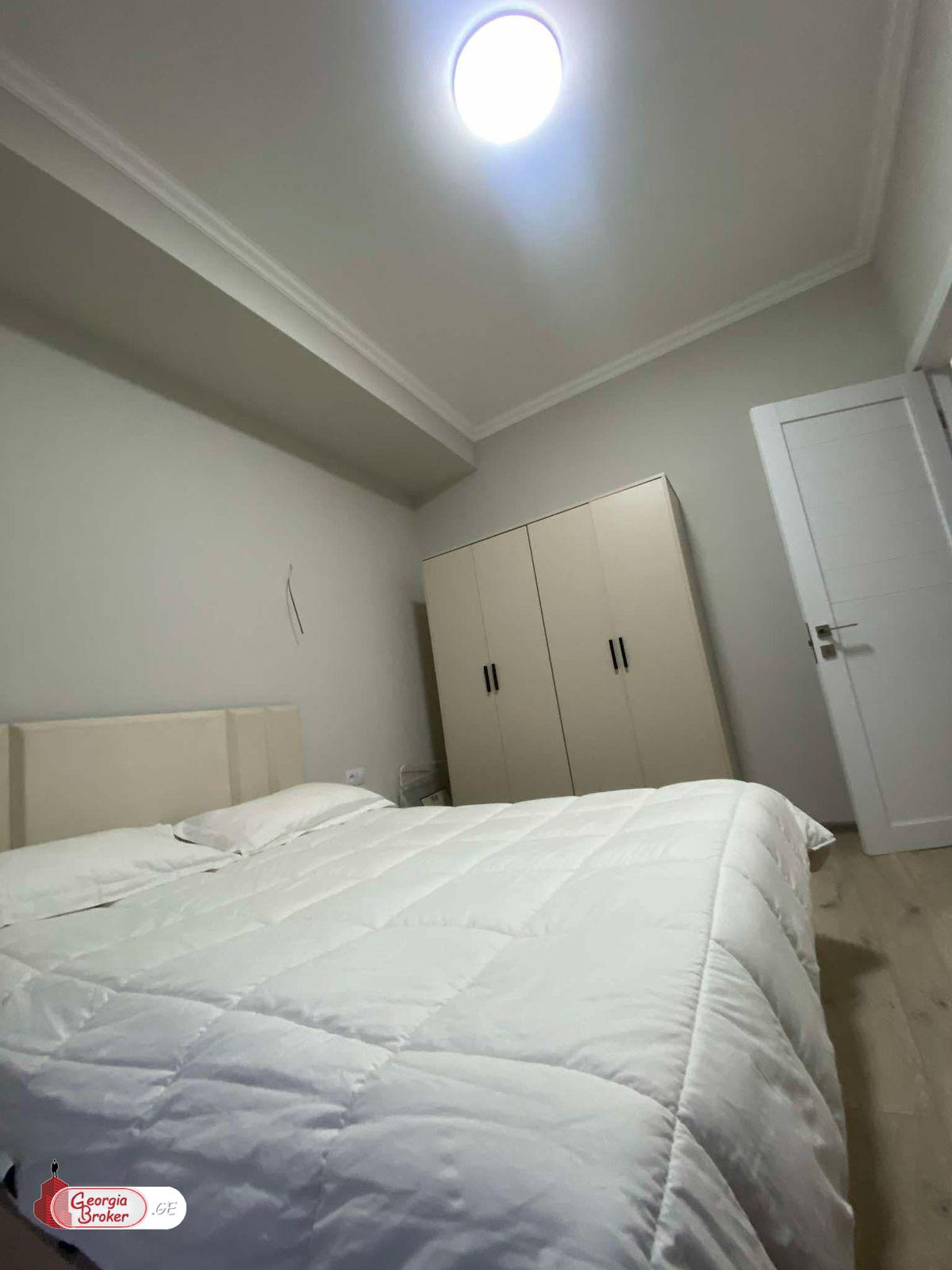 nearly repaired 2-room apartment for sale